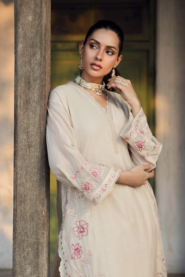 Beige Bloom